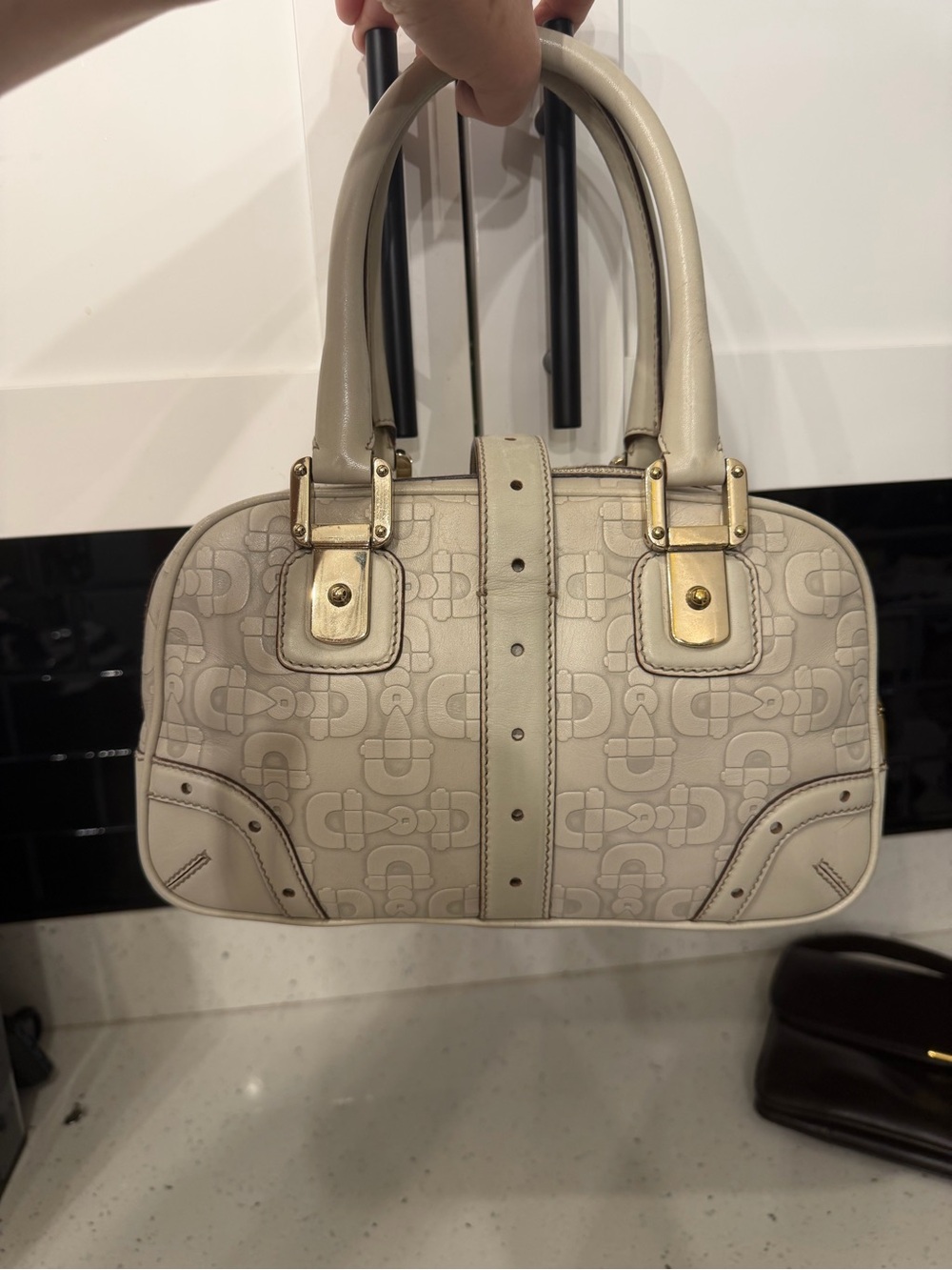 Gucci Cream Embossed Satchel Handbag with Gold Buckle - Picture 2 of 9